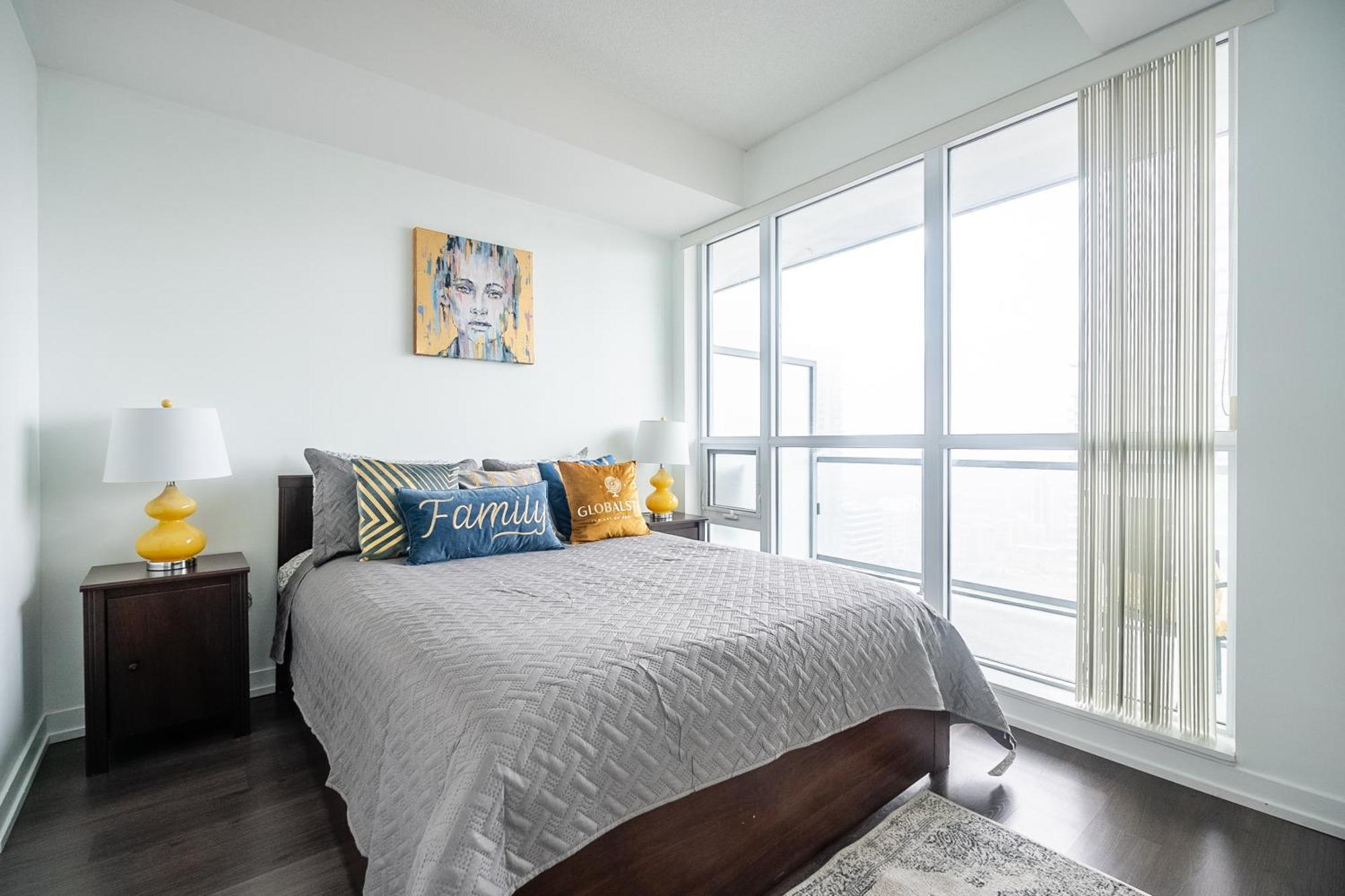 Modern Dunfield Ave Condos By Globalstay Toronto Dış mekan fotoğraf