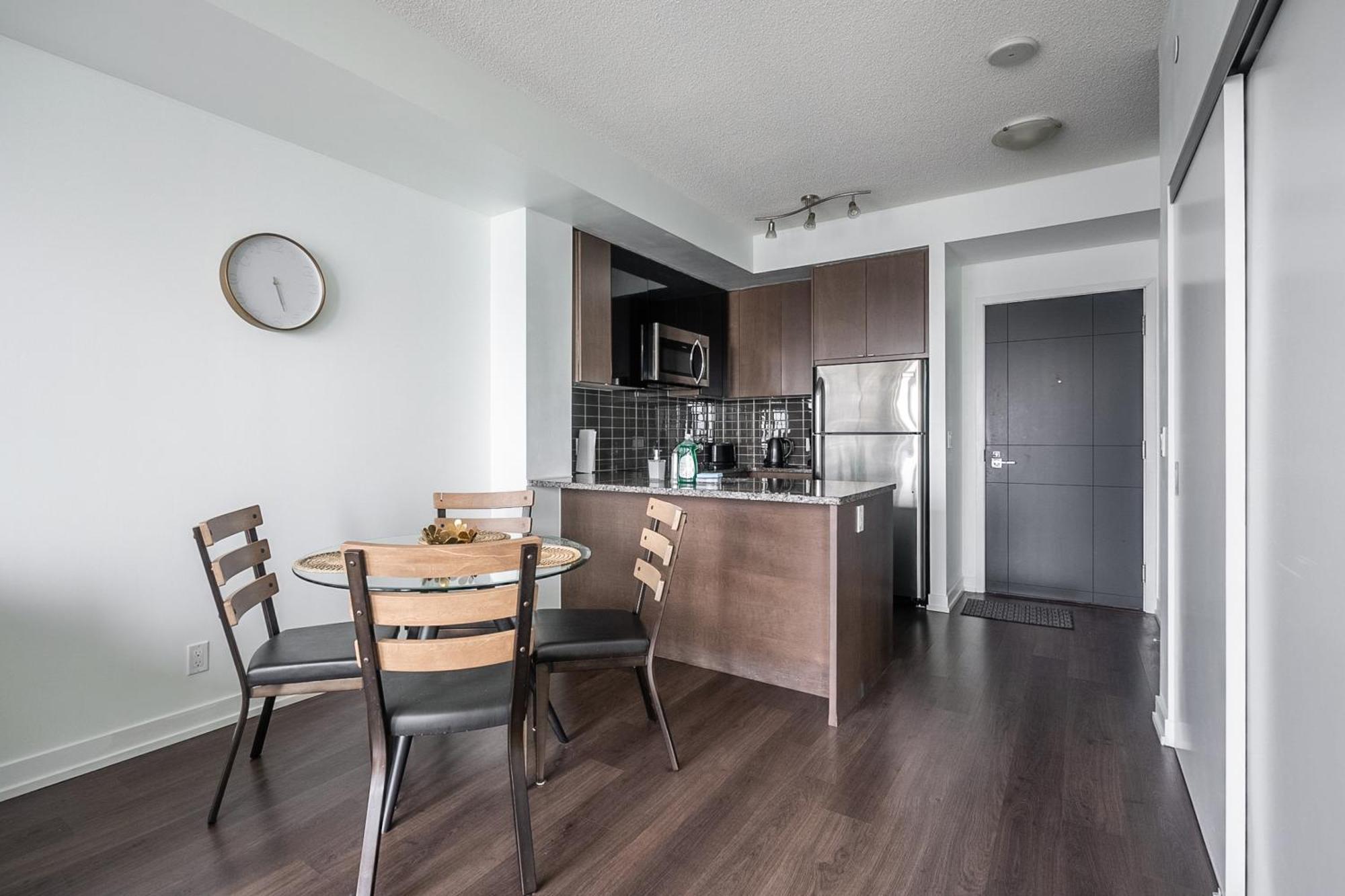 Modern Dunfield Ave Condos By Globalstay Toronto Dış mekan fotoğraf
