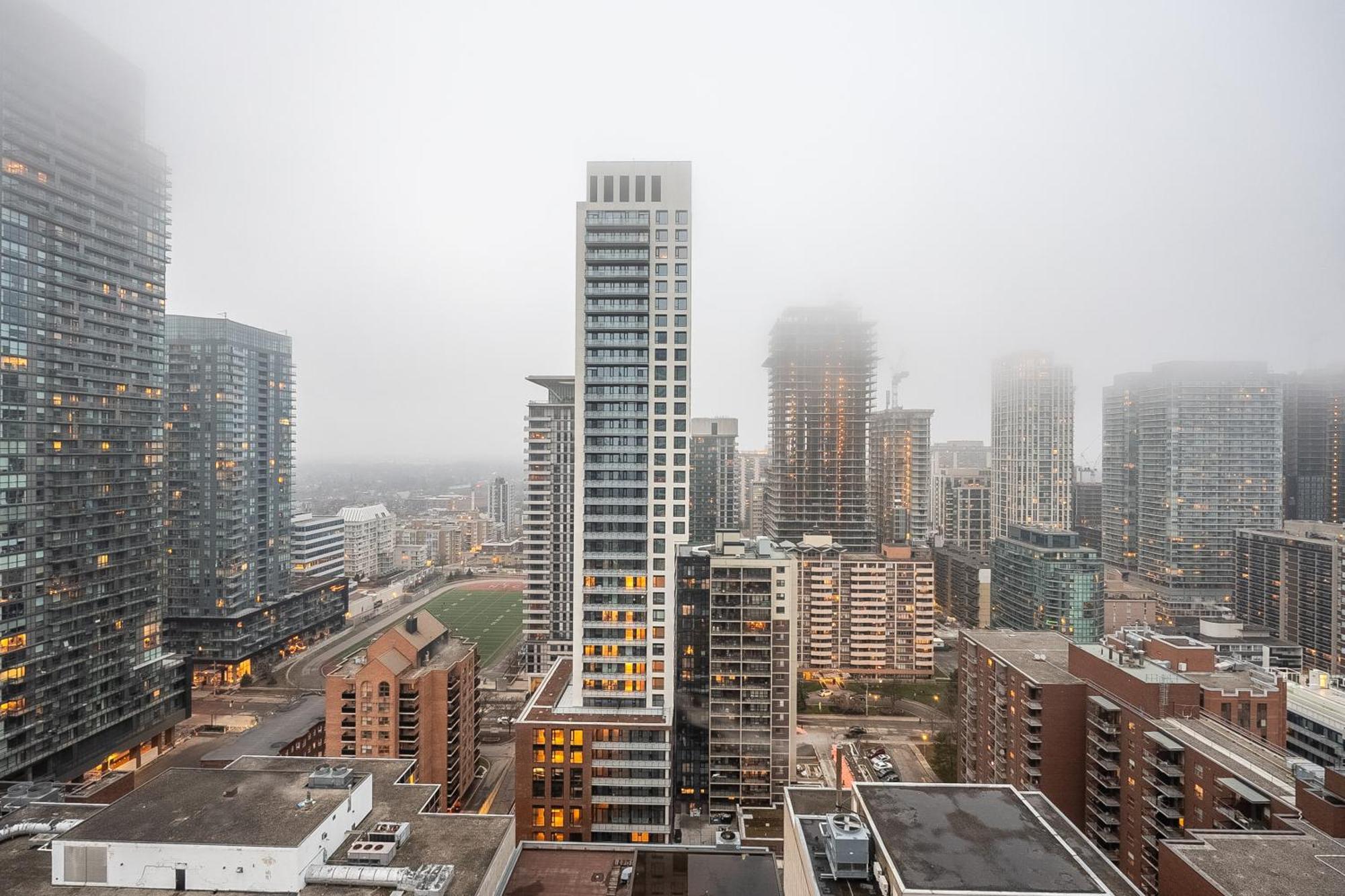 Modern Dunfield Ave Condos By Globalstay Toronto Dış mekan fotoğraf
